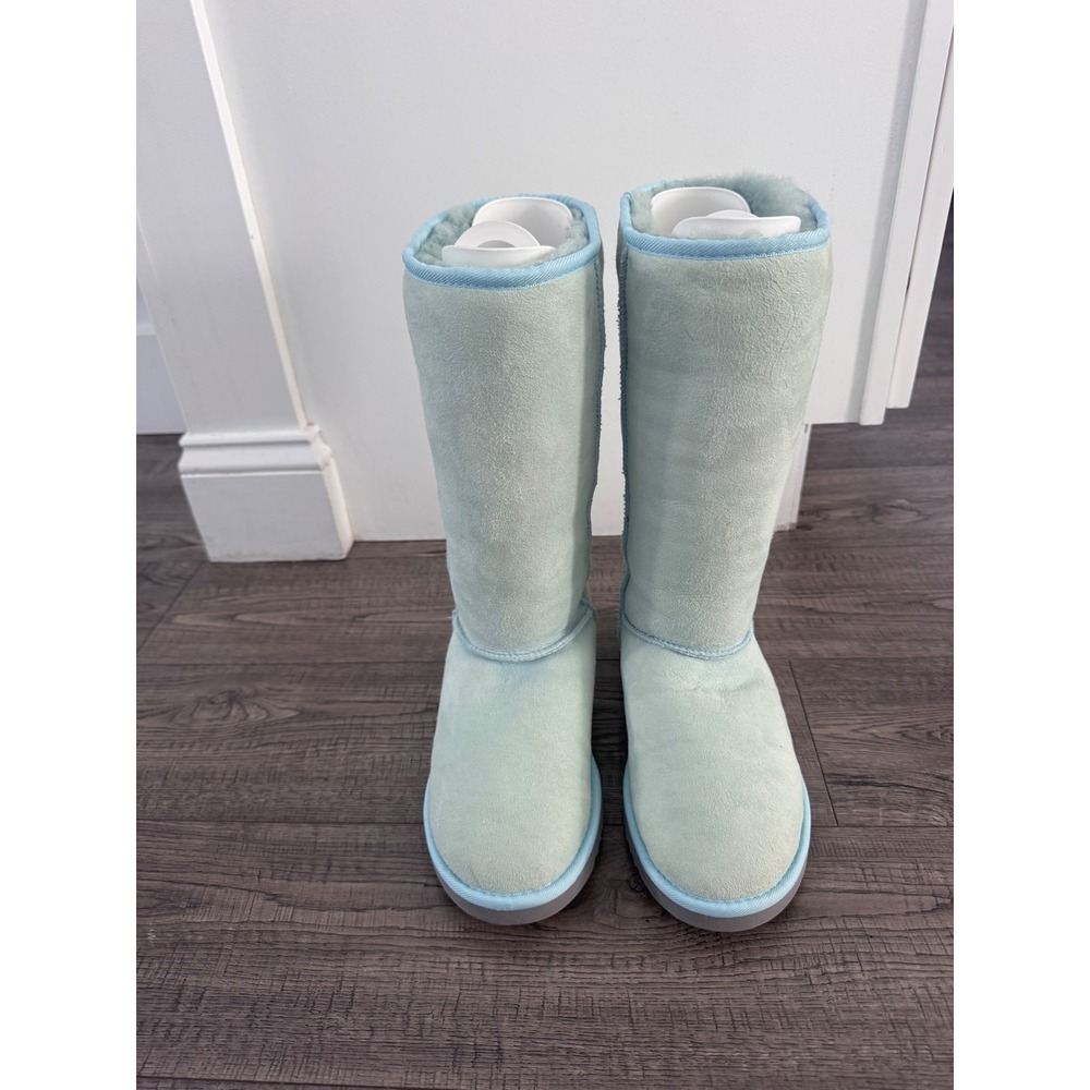 UGG Australia Classic Tall Light Blue Suede Sheepskin Boots Womens 9